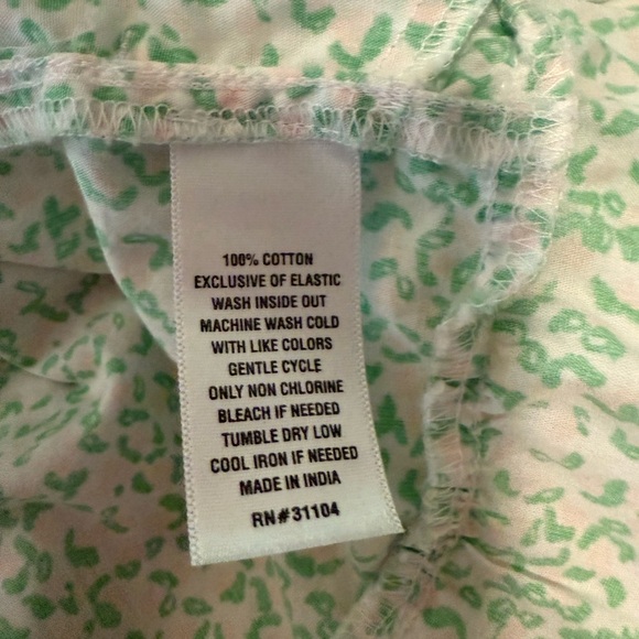 Crown & Ivy Green Smocked Tiered Sundress - Picture 7 of 8